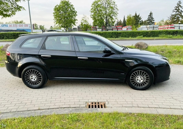 Alfa Romeo 159 cena 19999 przebieg: 196000, rok produkcji 2010 z Jarocin małe 211